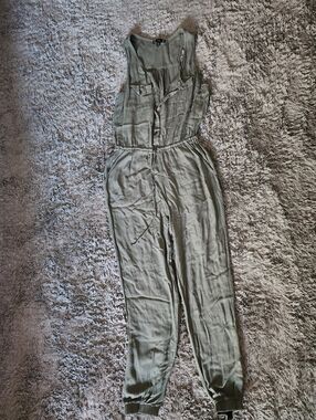 iris Olive Green Sleeveless Utility Jumpsuit